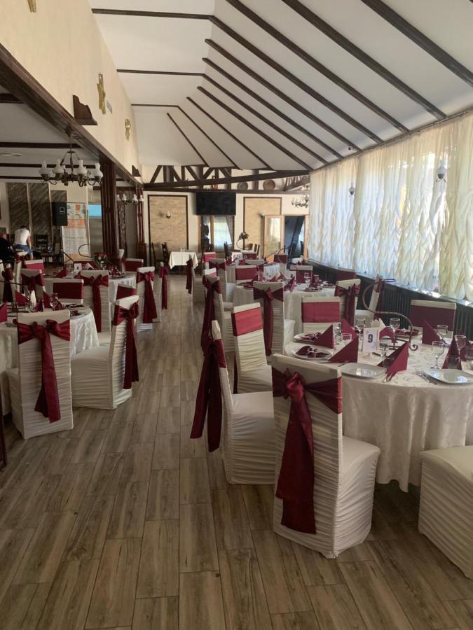 Pensiune Restaurant Rustic Rm Sarat Rimnicu Sarat Exteriér fotografie