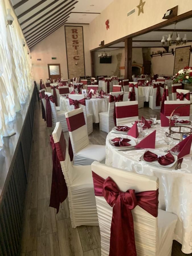 Pensiune Restaurant Rustic Rm Sarat Rimnicu Sarat Exteriér fotografie