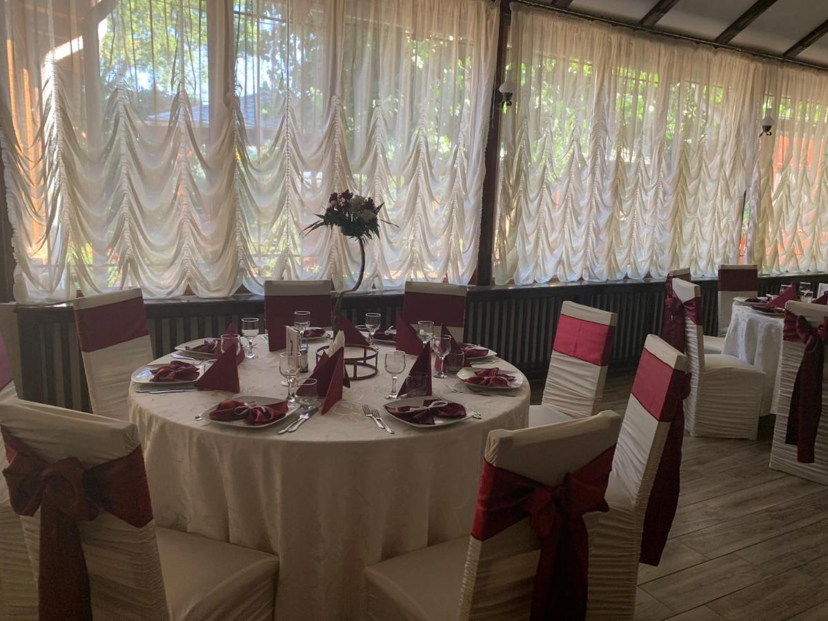 Pensiune Restaurant Rustic Rm Sarat Rimnicu Sarat Exteriér fotografie